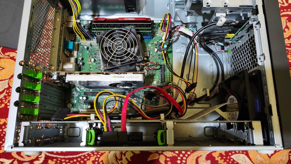 Vand Fujitsu Esprimo E85+ , i5-3470 , 16Gb ddr3 ,  NVIDIA QUADRO 2000