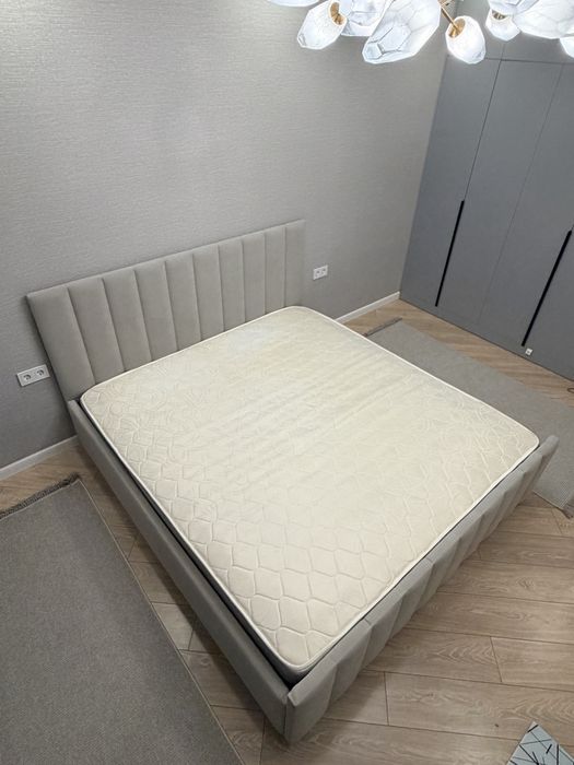 Продам кровать 180*200