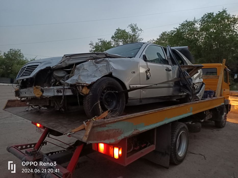 Мерс лупарь 210 по запчастям