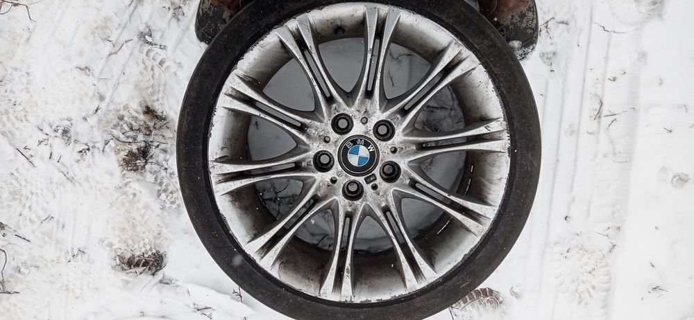 Jante BMW Style 135, anvelope pe spate noi