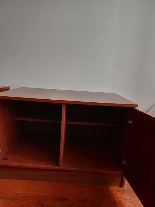 Тумбочка коричневый