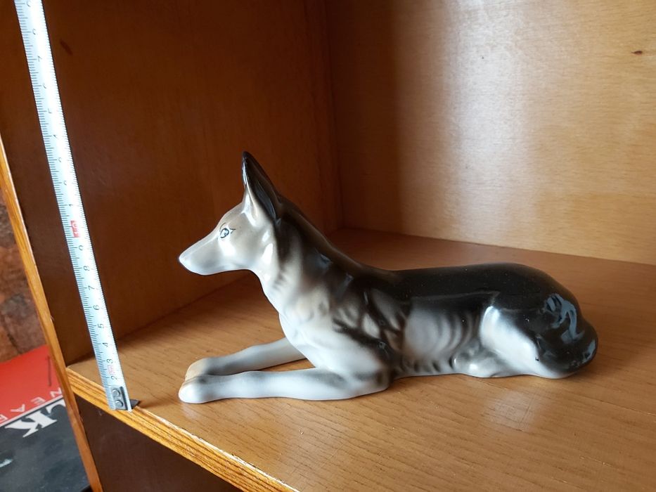 Porcelain Figurine - German Shepherd 1935