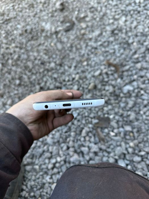 Продаётся телефон Samsung A13,128 память