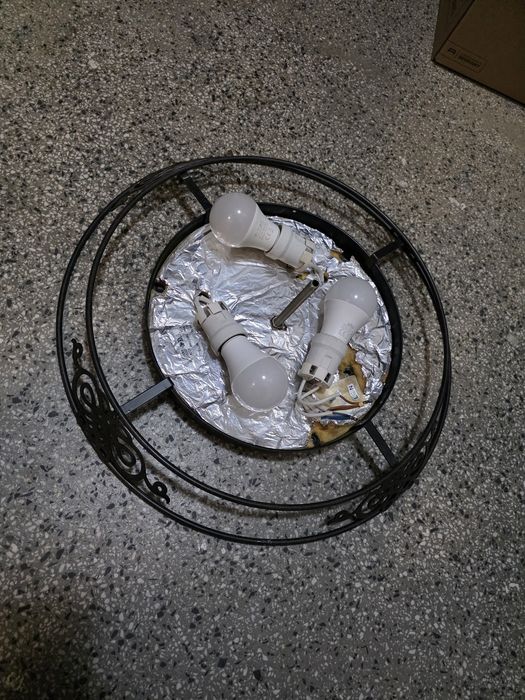 Плафон MESTRE 3xE27, антично кафяво + бежово стъкло