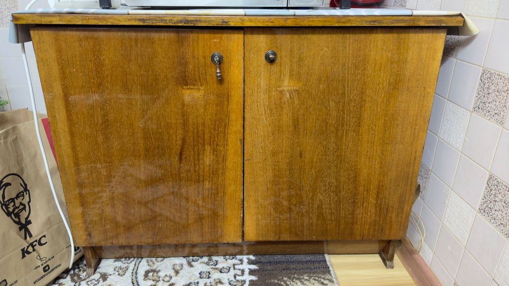 Прихожая, тумба , дамский стол