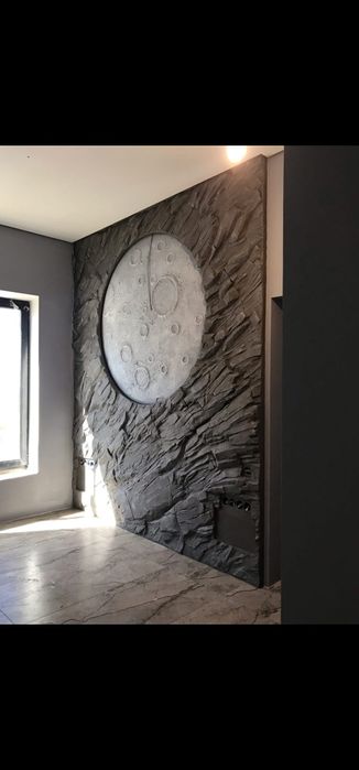 Барельеф. Скала. Скульптор