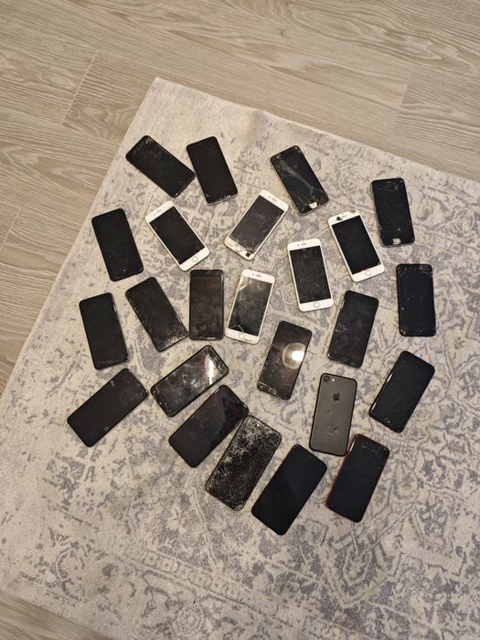 Iphone pentru piese
