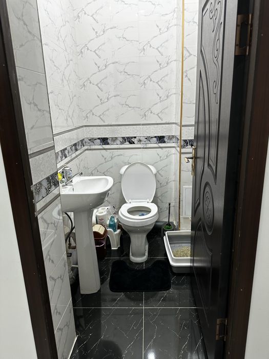 ҚИЗларга квартира ижарага. ОИЛАЛИЛИ ва ЎҒИЛ БОЛАларга эмас.