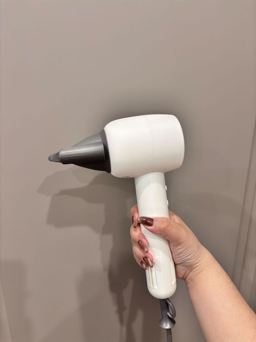 Новый Фен Guvea за 16000