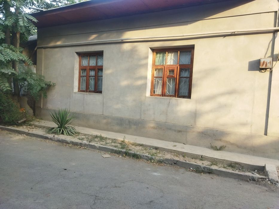 Uchastka 3.8 sotiq uy remonti orta