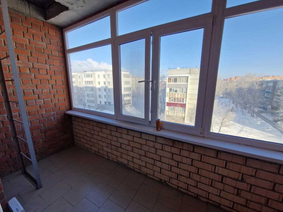 продам квартиру район КСК 3 поликлиника