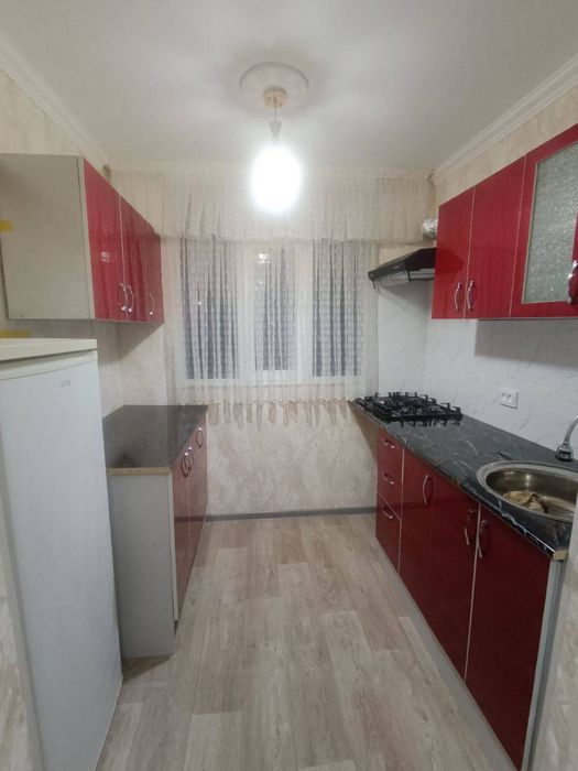 Продается 2х комнатная кв. 3й этаж. Микрорайон. Арка.