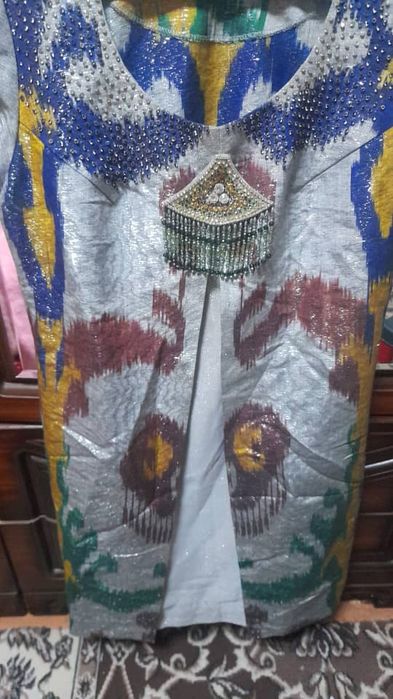 Продается платье женское