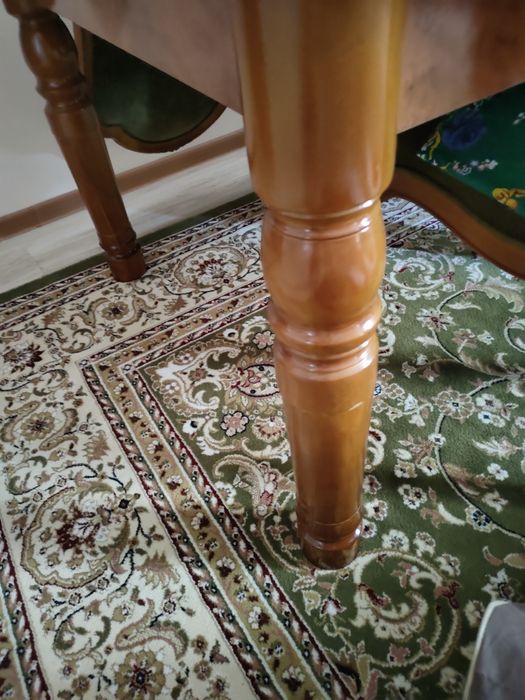 Столи стулья  идеальном состояние