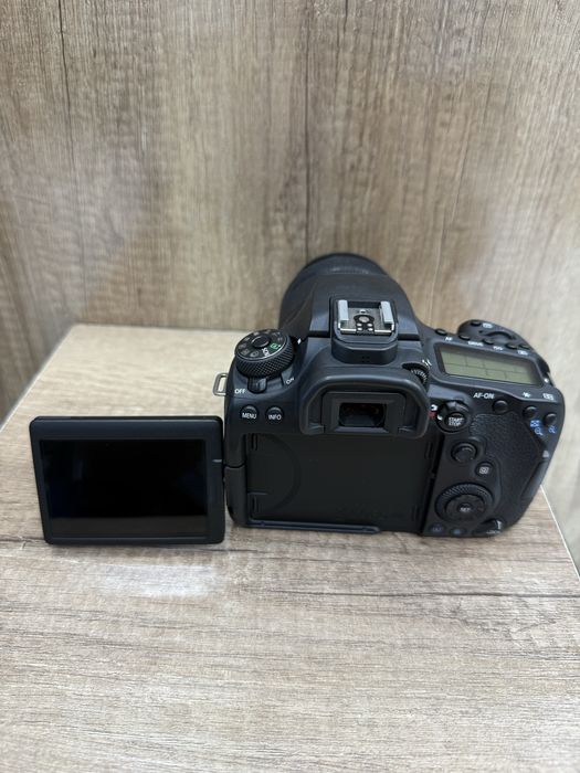 Canon 90D 18-135mm nano USM