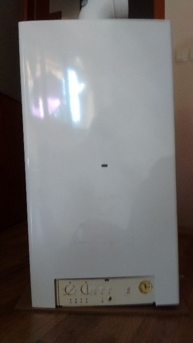 Газов котел BUDERUS Logamax U012-24K