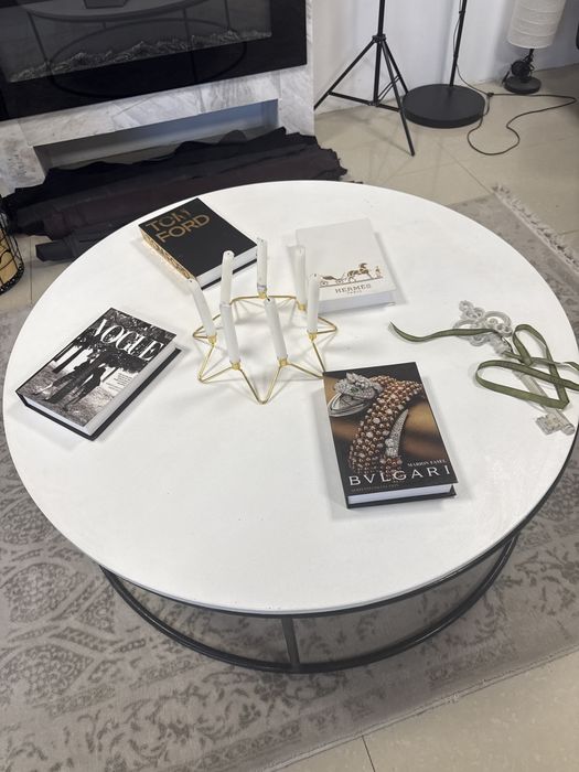 Masa mare de cafea facuta pe comanda