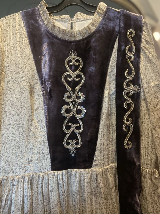 Қазақша көйлек қолдан тігілген