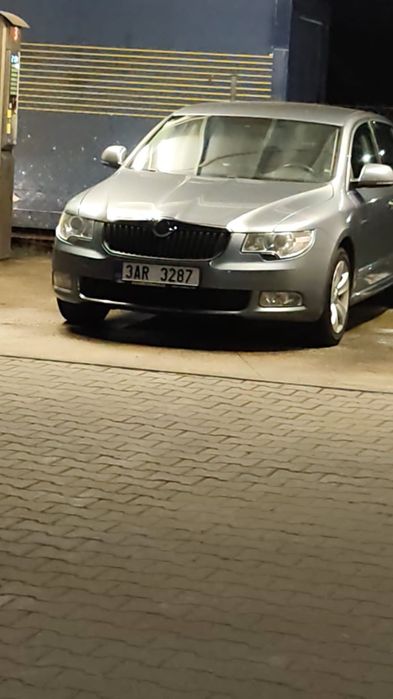 Škoda Superb 2010 diesel, 6.576 € — imagine 4