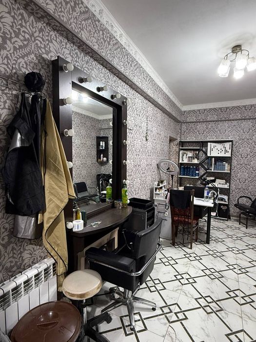 Сдается в аренду и требуются мастера