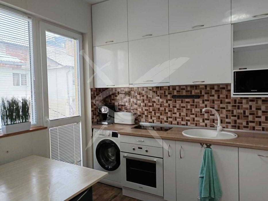 Дава се под наем Двустаен апартамент в София, Център - 58 кв.м за 648.21 € - Снимка #1