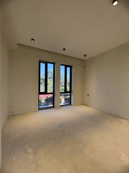 Ун кургонда 2 сотихга Евро ховли