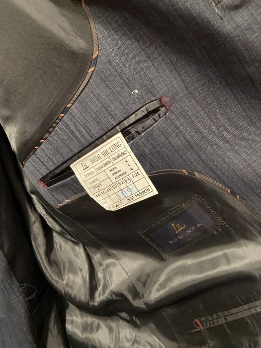 Продам мужской костюм