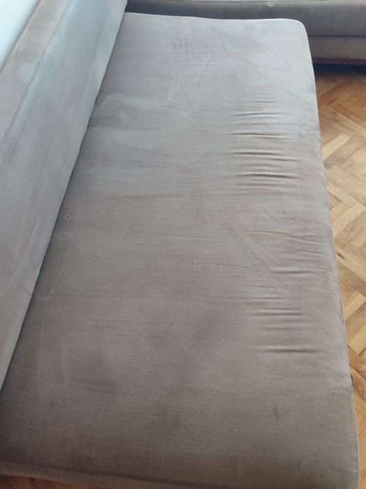 Професионално изтупване   и пране на килими и мека мебел .