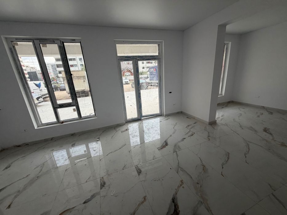 Închiriez spațiu comercial
