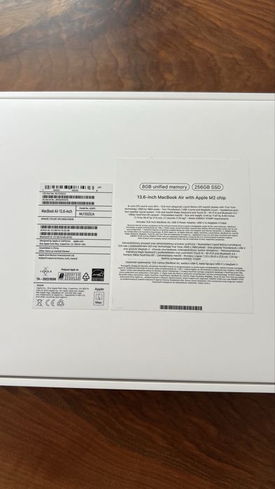 MacBook Air M2 13.6” – като нов!