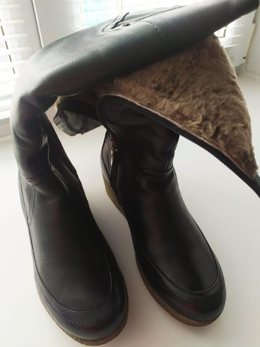 Продам сапоги новые !