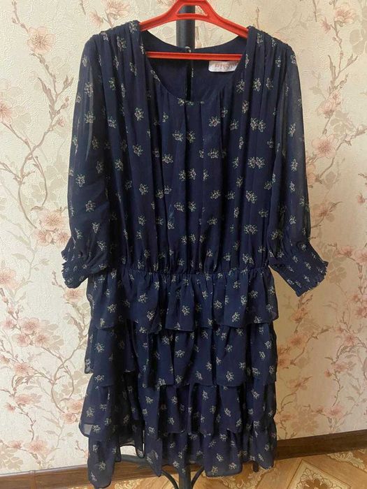 Продам разные, нарядные платья на девочку