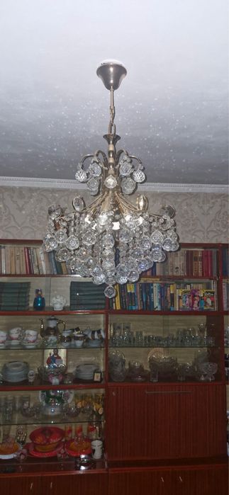 Продам люстру б/у