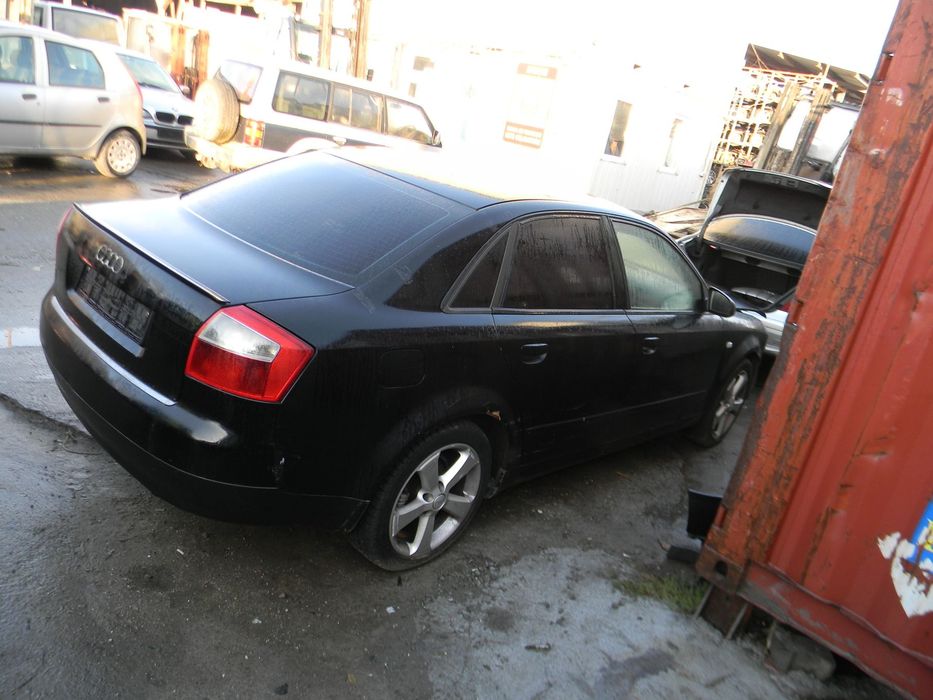 Dezmembrari  Audi A4 B6 (8E)  2000  > 2004 1.9 TDI Motorina
