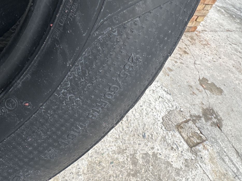 285/60R18 продам резину