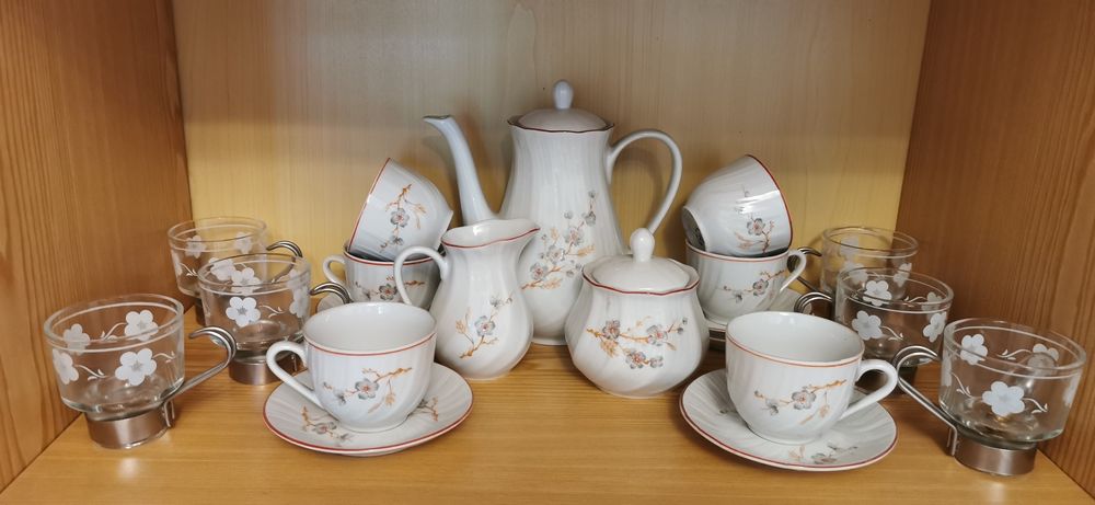 Продавам домашни потреби