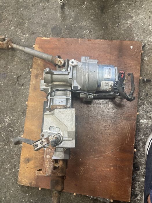 Renault clio 4 2015година Мотор ел хидравлика