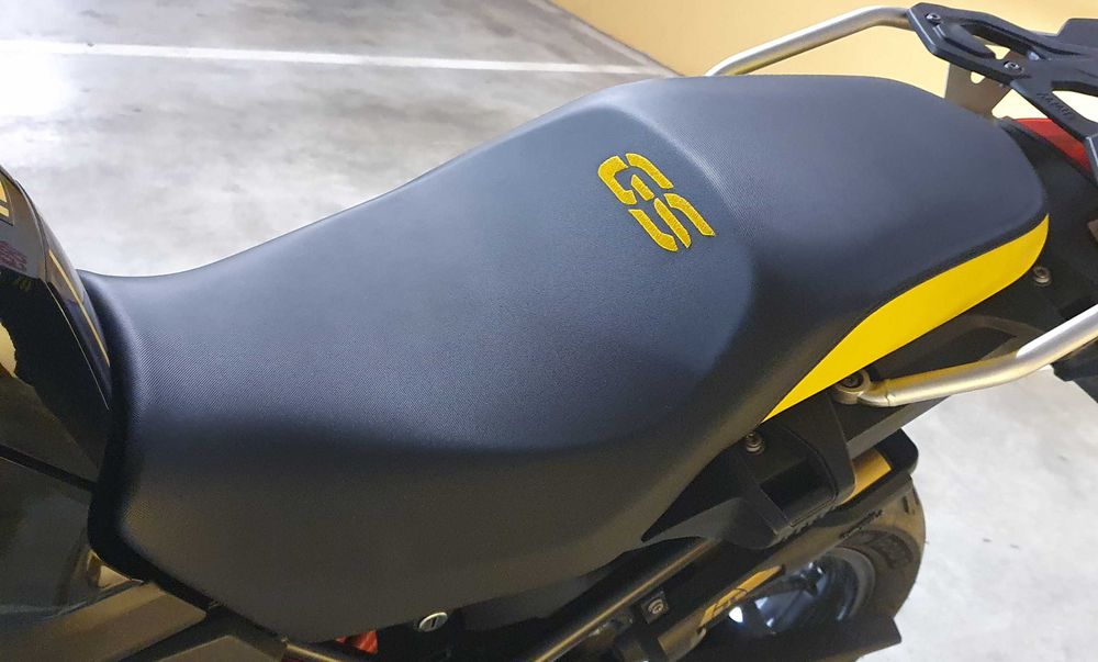 Sa originala BMW F750GS 40years