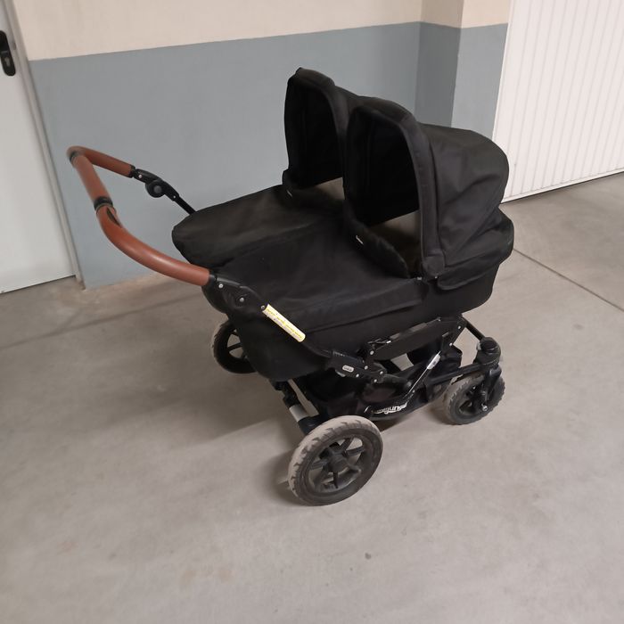 Количка за близнаци или породени деца Emmaljunga double viking 735