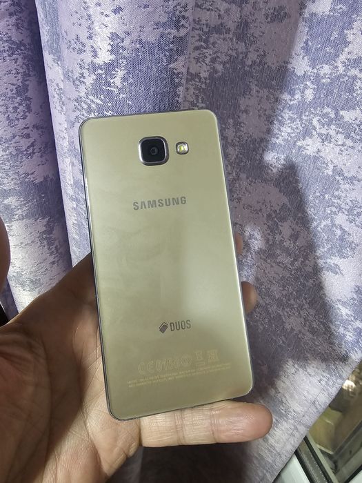 Продам Samsung A 5  Android 10