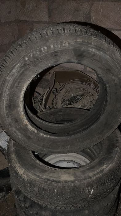 Шины ВЛИ-10 и диск от Нивы