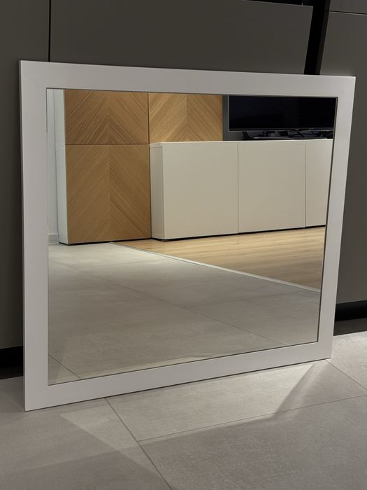 Продавам Огледало 80×70 см