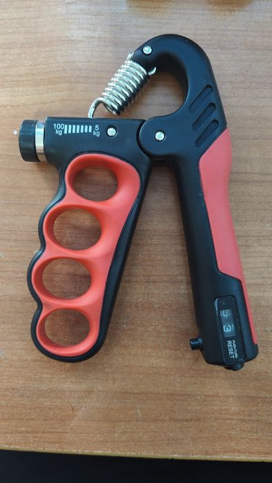 Продам тренажёры для рук