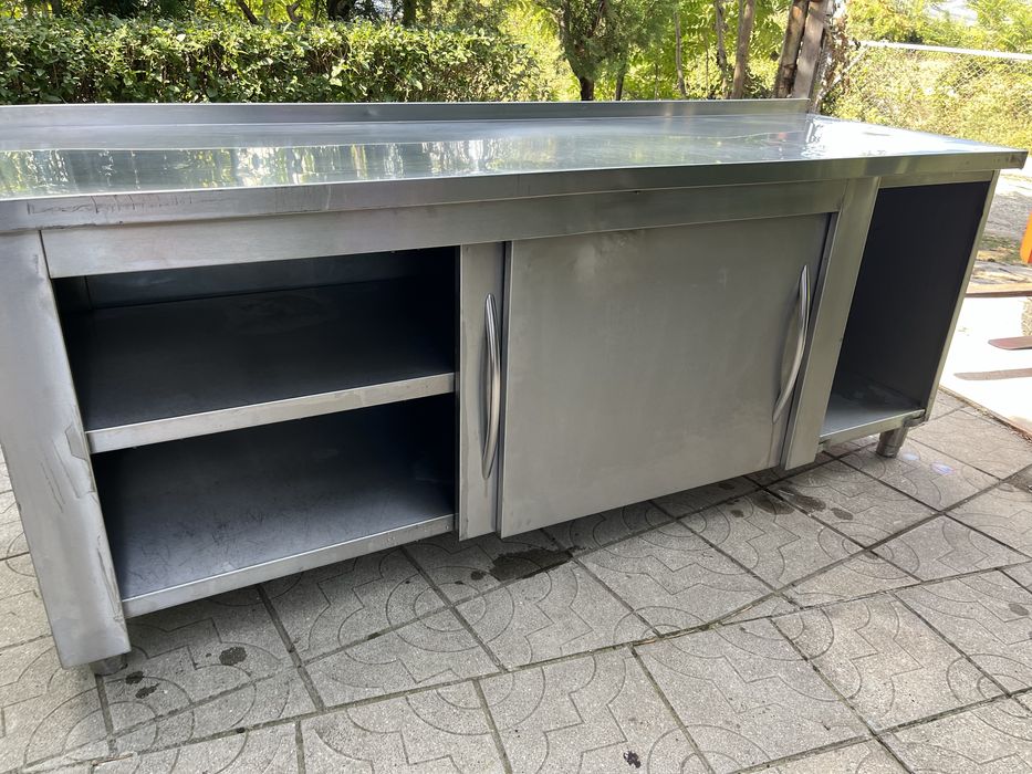 Работна маса неръждавейка