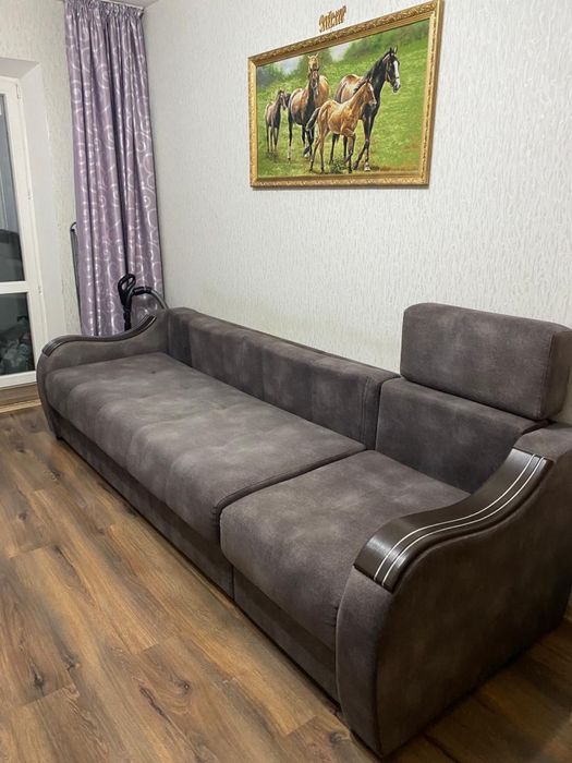 Продается диван (делается угловым)