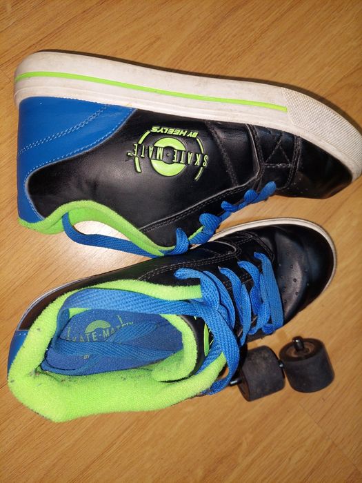 Маратонки с колелца 35н