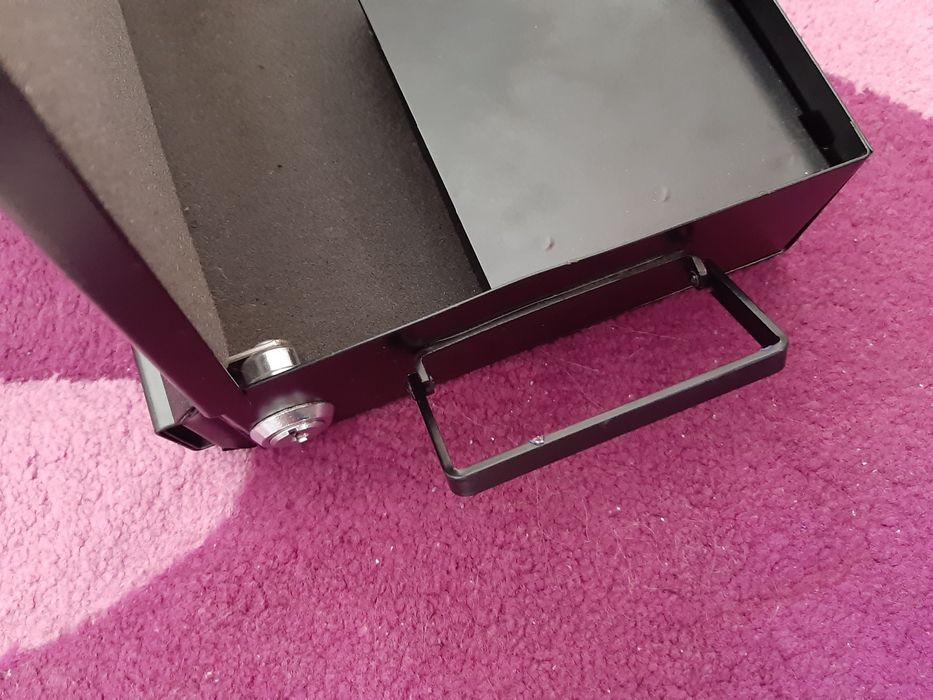 Cutie valori din metal