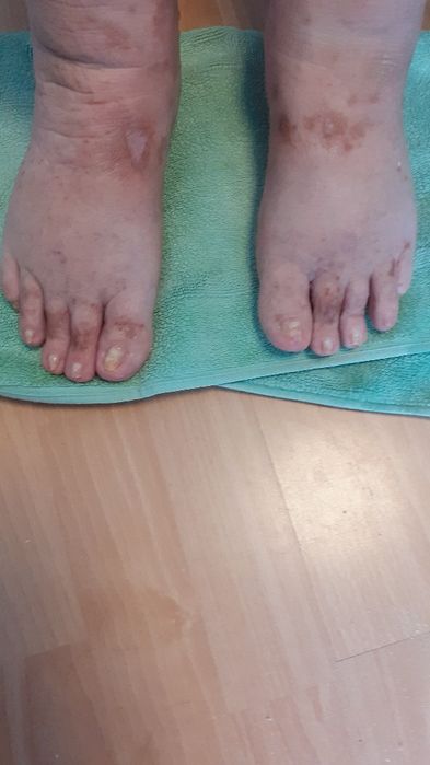 Domnesti si împrejurimi manichiura,  pedichiura la domiciliul clientei