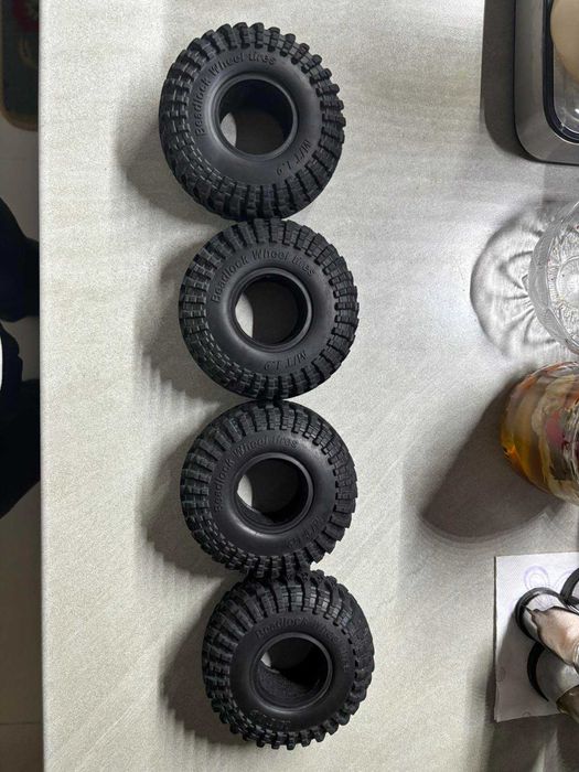 RC гуми 1.9 с дунапрен инсерт много добро състояние