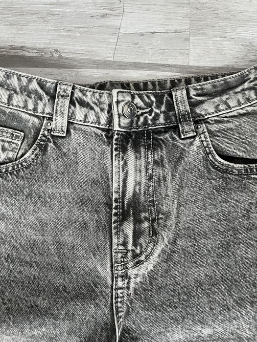 ЧИСТО НОВИ дънки h&m